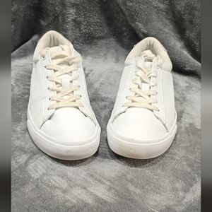 Classic white low top tennis / cheer shoes 4M TH BRIGG